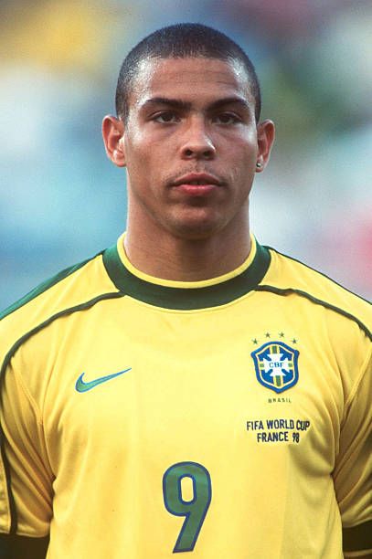 Ronaldo Nazario - BRA (1998)