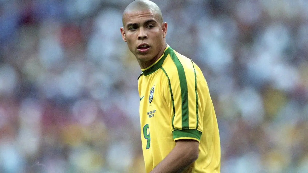 Ronaldo Nazario - BRA (1998)