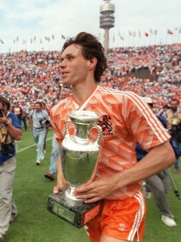 Marco Van Basten - NED (1988)
